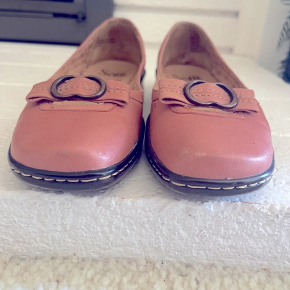 Vintage Sofft Leather Flats size 5 with Bow Buckle - Picture 3 of 10